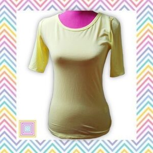 LuLaRoe Classic T Short Sleeve Shirt Lemon Yellow Size XS 💛🍋